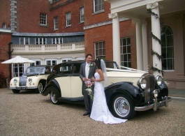 Classic Rolls Royce Silver Wraith for weddings in Watford