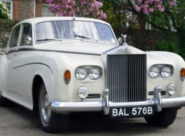 Classic Rolls Royce Silver Cloud for weddings in Farnham