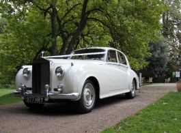 Rolls Royce Silver Cloud for weddings in Horsham