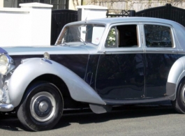 Classic Rolls Royce wedding car in Cobham